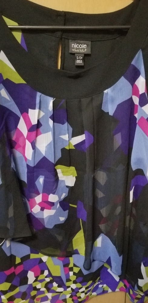 Top - Picture 4 of 7